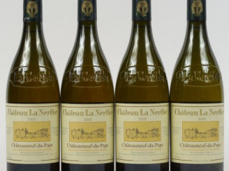 Vente aux enchères 4 BOUTEILLES CHÂTEAU LA NERTHE BLANC CHATEAUNEUF DU PAPE - 2002