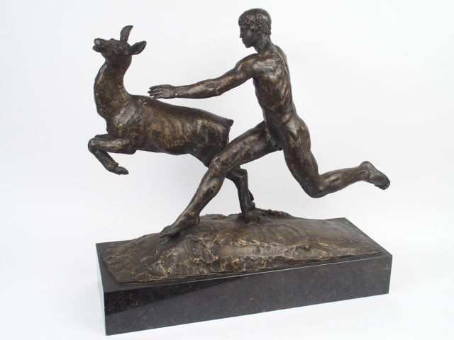 LANDOSWKI. 'Hercule chassant la biche Kéniane'. Sculpture en bronze à 