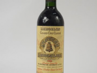 Vente aux enchères 1 BOUTEILLE CHATEAU L'ANGELUS GC ST EMILION - 1986