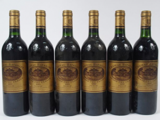 Vente aux enchères 6 BOUTEILLES CHATEAU BATAILLEY GCC PAUILLAC - 1990 - 1 BG / 1 ED