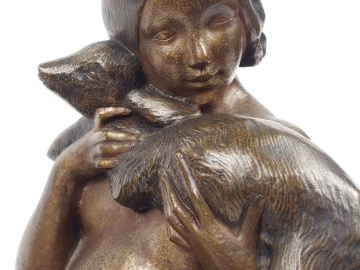 Georges COSTES 'Jeune fille et chevreau'. Sculpture en bronze à patine