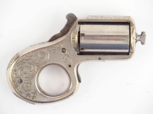312- Poivrière calibre 22 LR à 6 coups « My friend » breveté par James