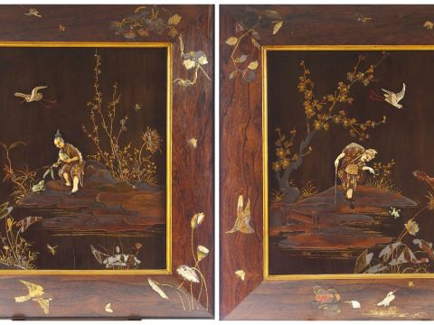 Paire de panneaux et cadres japonais XIXe en bois, laque et marqueteri