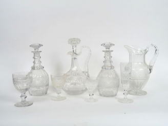 Vente aux enchères SAINT LOUIS. Partie de service de verres en cristal.