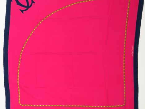 CARTIER. Foulard en soie fuschia.
