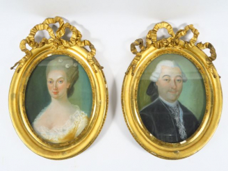 Vente aux enchères 	Ecole française début XIXème "Paire de portraits en médaillon" Pastel