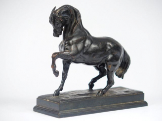 Vente aux enchères Antoine Louis BARYE "Cheval turc". Bronze, fonte barbedienne, Signé. 1