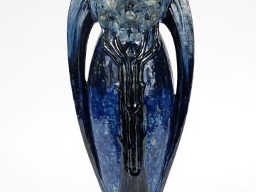 MOUGIN. Vaze 1900 ovoide en grès bleu à décor de fleurs , signé Mougin