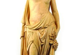 VIREBENT. Grande sculpture en terre cuite 'L'automne'. Signée. H. 172 