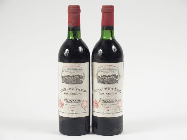 2 BOUTEILLES CHÂTEAU GRAND PUY LACOSTE GCC PAUILLAC - 1982 - 1 BG/1 LB