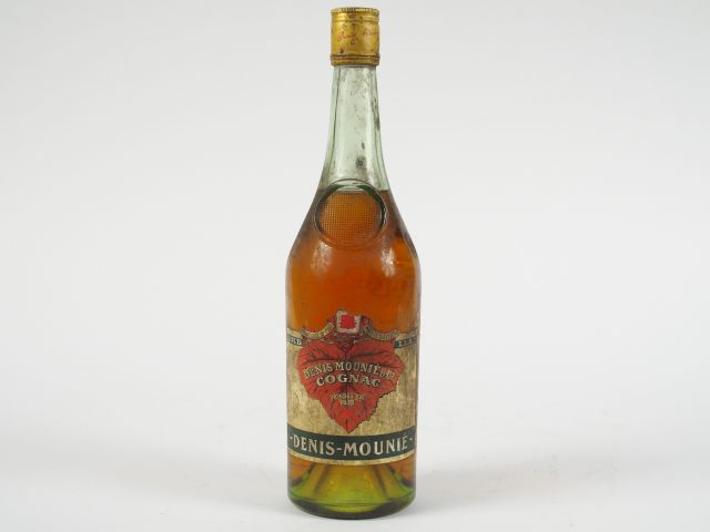1 TRES VIEILLE BOUTEILLE COGNAC DENIS MOUNIER