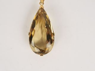 Vente aux enchères CC-Grand pendentif quartz fumé en forme de goutte, monture en or.