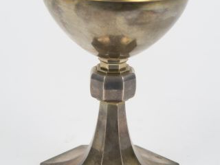 Calice de style Art déco en argent, poinçon Minerve. 387g.
