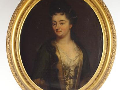Ecole française XIXème "Portrait de dame en buste". Huile sur toile.  