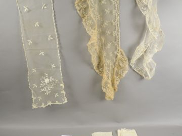 Fanchon pélerine, dentelle aux fuseaux.  XIXème siècle. Bon état d'usa