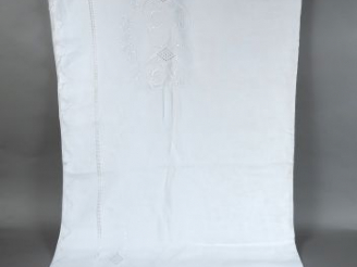 Vente aux enchères Très joli drap, bodure festonnée avec retour, décor de rivière de jour