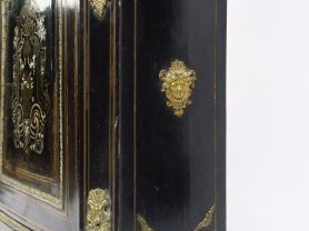 Meuble d'appui Napoléon III en marqueterie Boulle, bois noirci, laiton