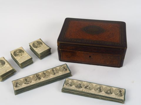 TAHAN. Boîte en placage de loupe de thuya et marqueterie Boulle (petit
