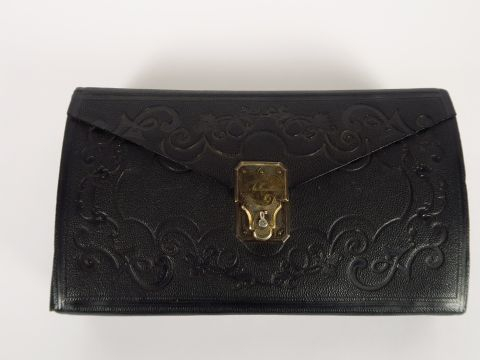 Trousse de chirurgien XIXe en métal doré et écaille blonde, dans son é