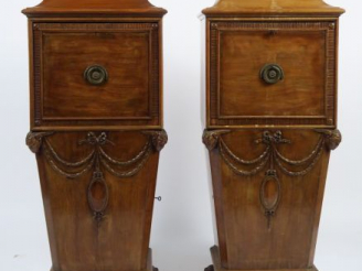Vente aux enchères Paire de rafraichissoirs  XIXe de style Louis XVI en acajou et placage