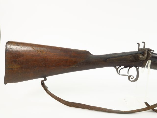 Fusil de chasse à percussion centrale en calibre 16/65 issu de la tran