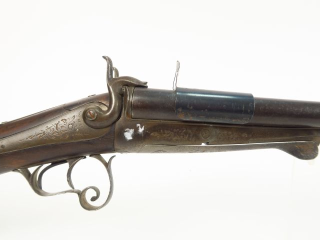 Fusil de chasse à percussion centrale en calibre 16/65 issu de la tran