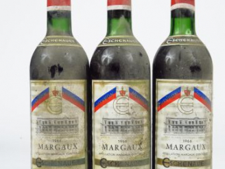 Vente aux enchères 3 BOUTEILLES MARGAUX ESCHENAUER - 1966 - 2 HEP/1 BG/ES/BS