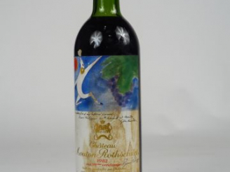 Vente aux enchères 1 BOUTEILLE CHÂTEAU MOUTON ROTHSCHILD 1er GCC MOUTON ROTHSCHILD - 1982