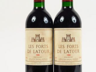 Vente aux enchères 2 BOUTEILLES LES FORTS DE LATOUR PAUILLAC - 1990 - BG+/ELF