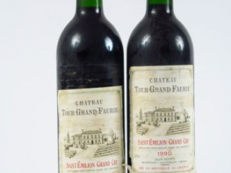 Vente aux enchères 2 BOUTEILLES CHÂTEAU TOUR GRAND FAURIE ST EMILION GC - 1990 - EA