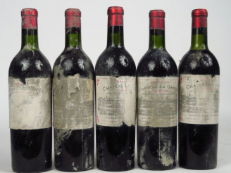 Vente aux enchères 5 BOUTEILLES CHÂTEAU LA GARDE GRAVES L. ESCHENAUER - 3 BG/2 LB/ETA/BS