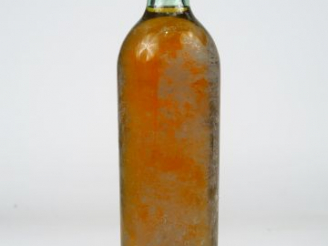 Vente aux enchères 1 BOUTEILLE CHÂTEAU LA TOUR BLANCHE 1er CC SAUTERNES - 1938 - BG+/SE/B