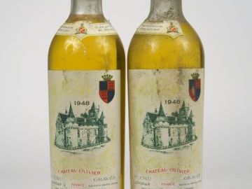 2 BOUTEILLES CHÂTEAU OLIVIER 1er CRU GRAVES L. ESCHENAUER - 1948 - 1 B