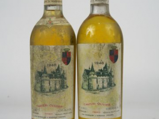 Vente aux enchères 2 BOUTEILLES CHÂTEAU OLIVIER 1er CRU GRAVES L. ESCHENAUER - 1948 - BG/