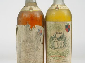 2 BOUTEILLES CHÂTEAU OLIVIER 1er CRU GRAVES L. ESCHENAUER - 1948 - 1 B