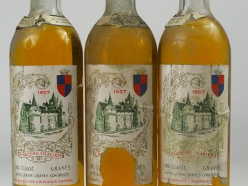 3 BOUTEILLES CHÂTEAU OLIVIER CC GRAVES L. ESCHENAUER - 1957 - 1 LB/2 H