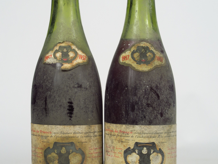 2 BOUTEILLES POMMARD CAVES DE LA REINE PEDAUQUE - 1957 - 1 à 5 CM/1 à 