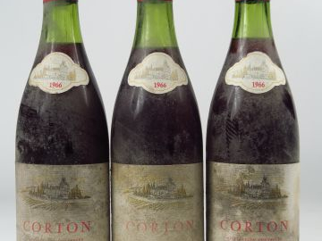 3 BOUTEILLES CORTON P.A. ANDRE - 1966 - 3 CM/BS/ES