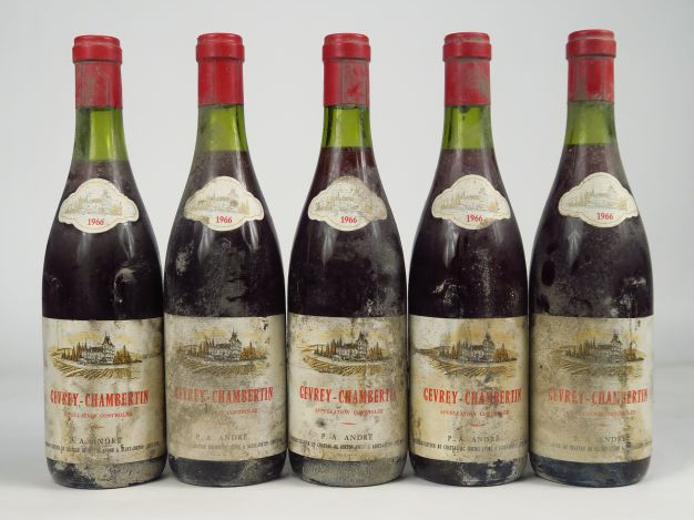5 BOUTEILLES GEVREY CHAMBERTIN P.A. ANDRE - 1966 - 3 CM/BS/EA