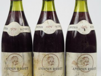 Vente aux enchères 3 BOUTEILLES POMMARD A. RODET - 1979 - 2 à 2,5 CM/1 à 3 CM/ELA