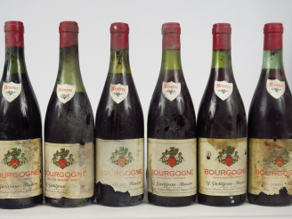 Vente aux enchères 6 BOUTEILLES BOURGOGNE 'RESERVE' PETITJEAN MASSON - 3 ETA/2 EA/1 CAPS 