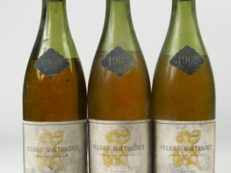 Vente aux enchères 3 BOUTEILLES PULIGNY MONTRACHET ROSSIGNEUX - 1962 - 2 à 7 CM/1 à 8 CM/