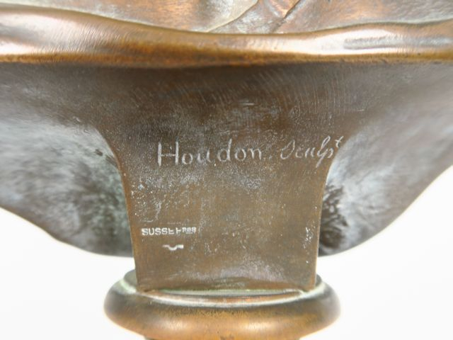 HOUDON "Portrait de Diane en buste" Sculpture en bronze à patine médai