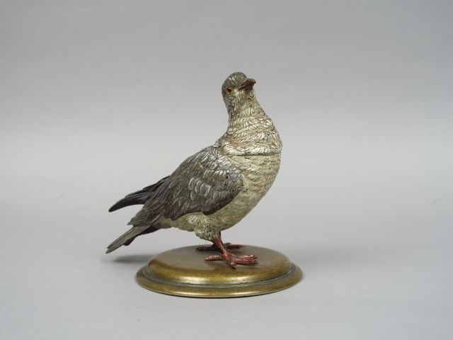 Encrier en bronze polychrome de Vienne en forme de pigeon Dim. avec le