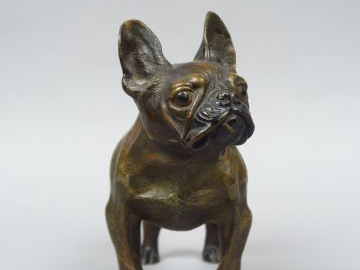 Grand sujet en bronze polychrome de Vienne (?) 'le carlin'.  Dim. 18 x