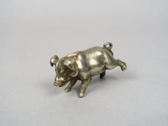 Vente aux enchères Sujet en bronze argenté 'Cochon' Dim. 3,5 x 6,5 cm