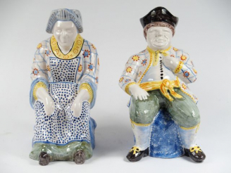 Vente aux enchères Paire de grands pots jacquots XIXème en faïence polychrome. H. : 34 cm