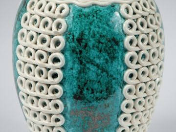 Vase 1940 en céramique polychrome, Sainte Radegonde à Tours. H. 30,5 c