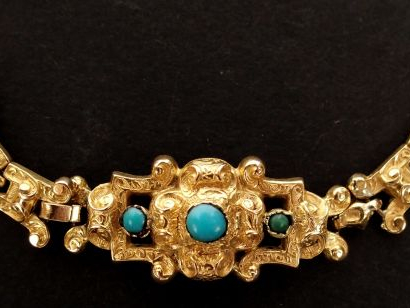 Bracelet Napoléon III en or jaune et turquoises.  MJ : LL Poids tel : 