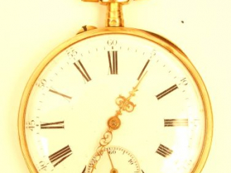 Vente aux enchères Montre de gousset en or jaune, cadran émail, chiffres romains, trotteu